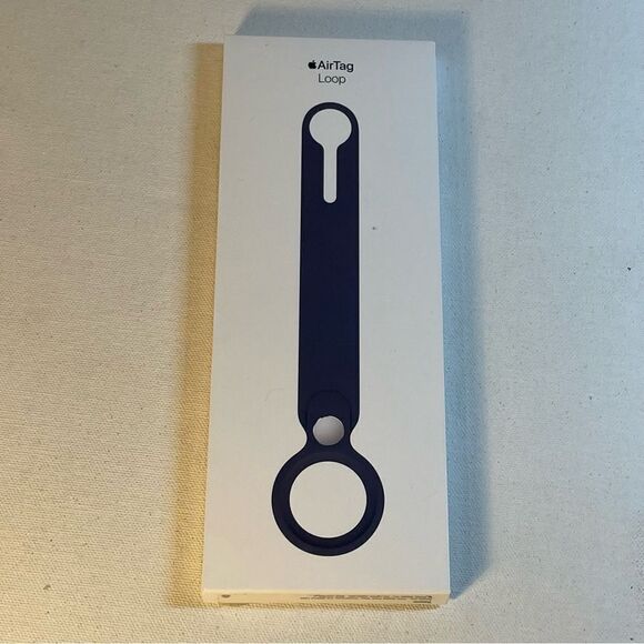 AirTag loop navy blue brand new in box - Picture 3 of 6